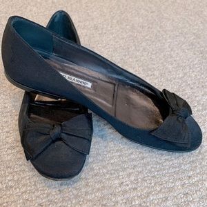 Like New Manolo Blahnik Ballet Flats